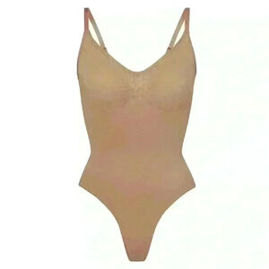 SKIMS Seamless Sculpt Thong Bodysuit - Color Senna